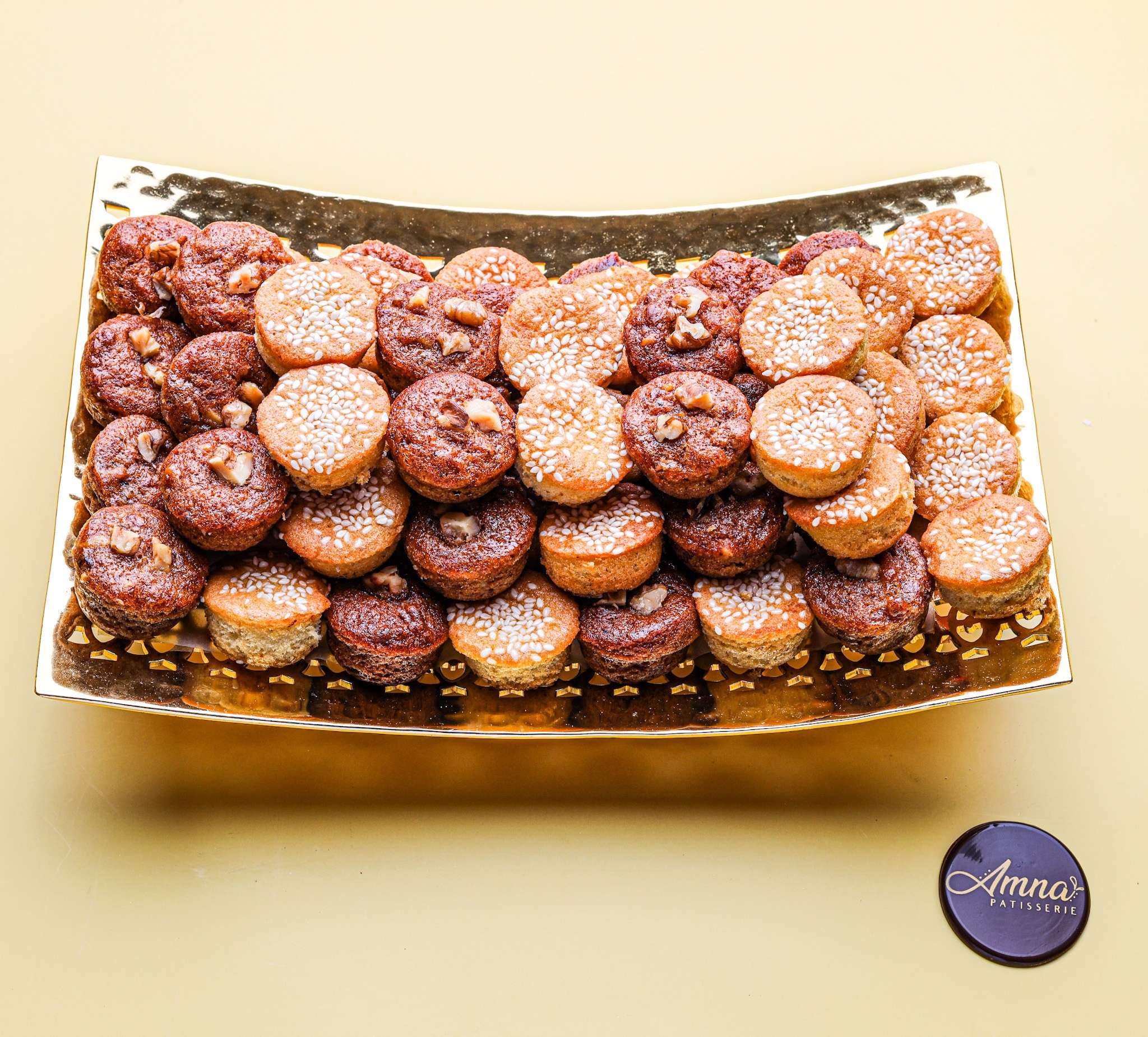  The Gourmet Mix Ageeli And Dates Cake Tray